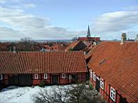 01 Udsigt fra Thomas' foraeldres hus i Roenne.jpg